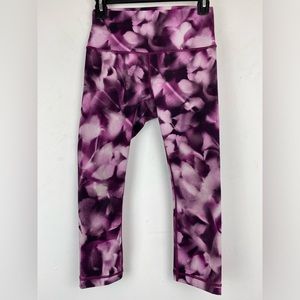Lululemon size 6 Women’s Purple White Floral Cropped Leggings